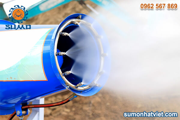 Máy phun sương dập bụi công nghiệp SUMO có béc phun tiết kiệm nước